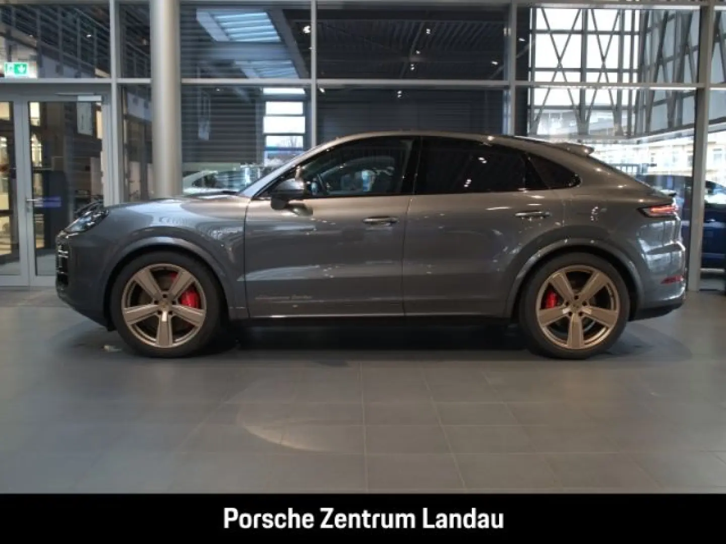 Cayenne Turbo E-Hybrid Coupe Burmester Head-Up
