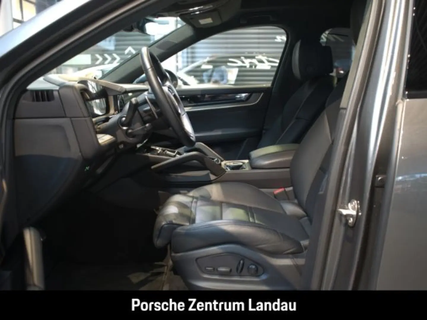 Cayenne Turbo E-Hybrid Coupe Burmester Head-Up
