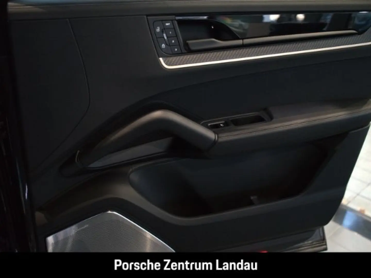 Cayenne Turbo E-Hybrid Coupe Burmester Head-Up