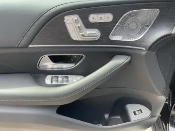 GLE 63 S 4M+ AMG/Night/Pano/360°/HuD/22''