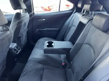 Lexus UX 2.0 Hibrid 2020