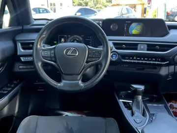 Lexus UX 2.0 Hibrid 2020