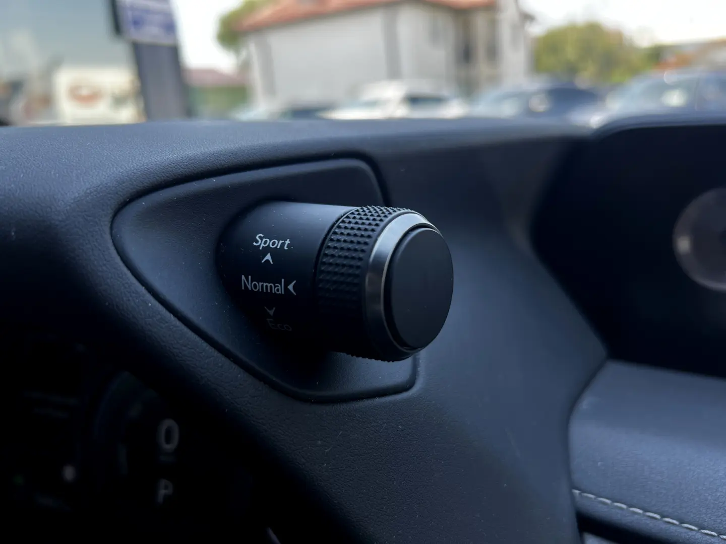 Lexus UX 2.0 Hibrid 2020