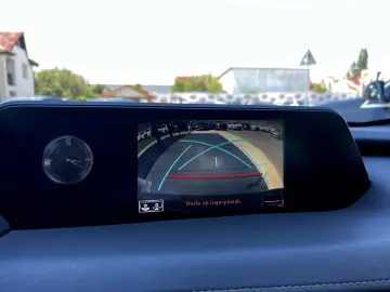 Lexus UX 2.0 Hibrid 2020