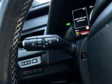 Lexus UX 2.0 Hibrid 2020