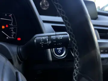 Lexus UX 2.0 Hibrid 2020