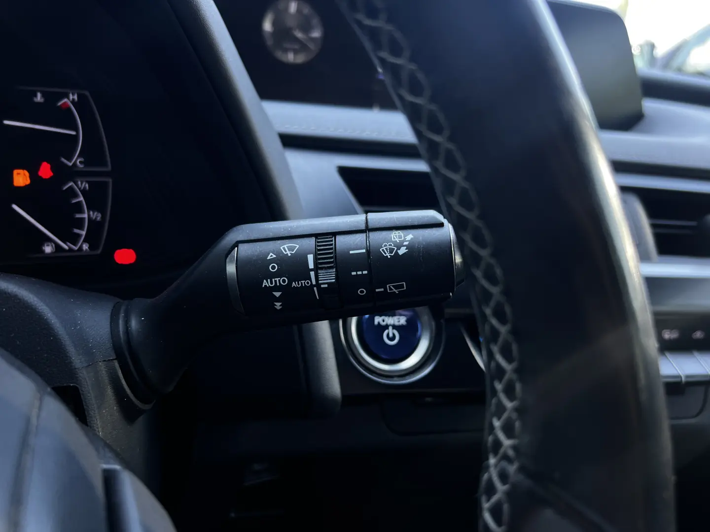 Lexus UX 2.0 Hibrid 2020