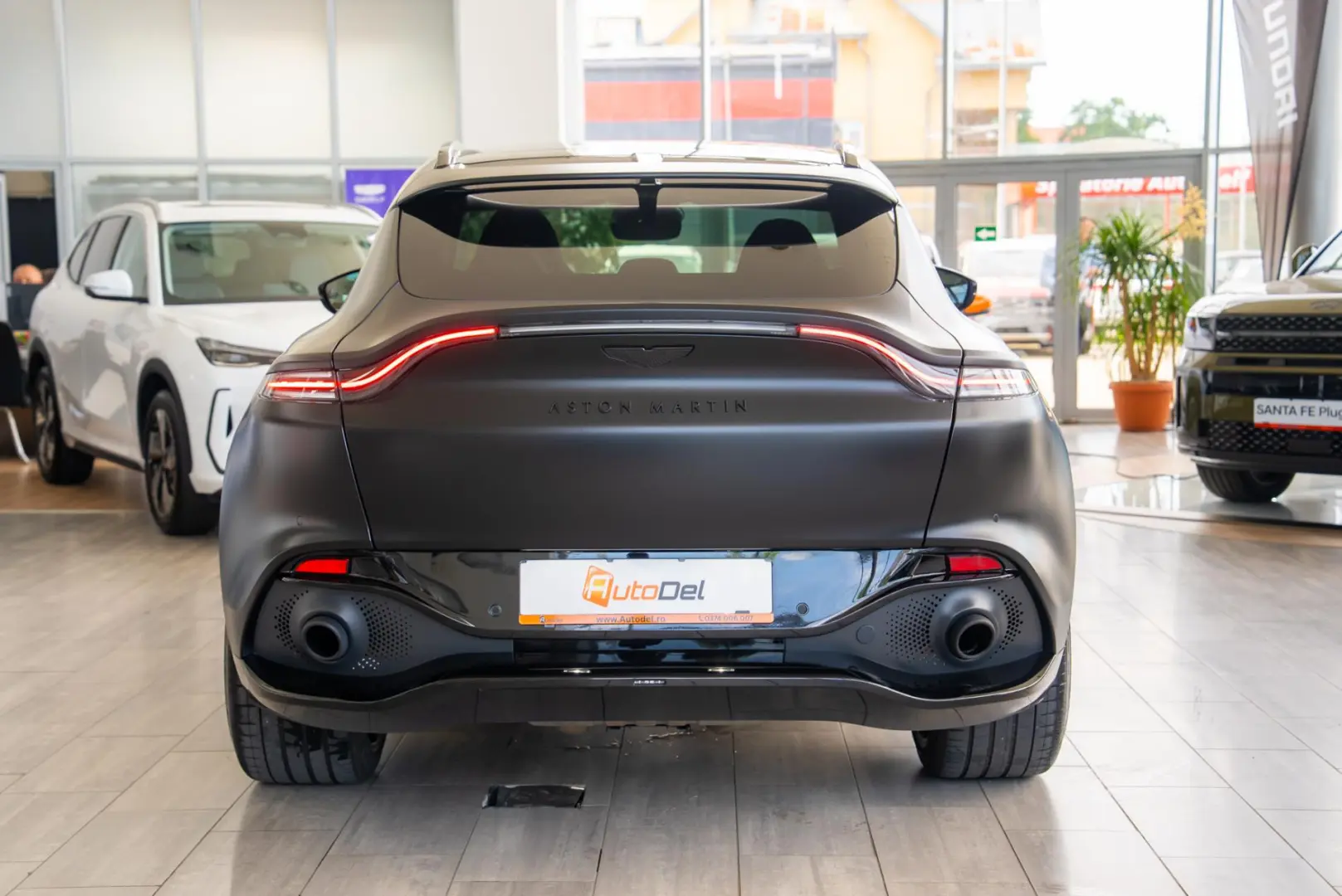 Aston Martin DBX 4.0 V8 Automatic 4x4 - Black