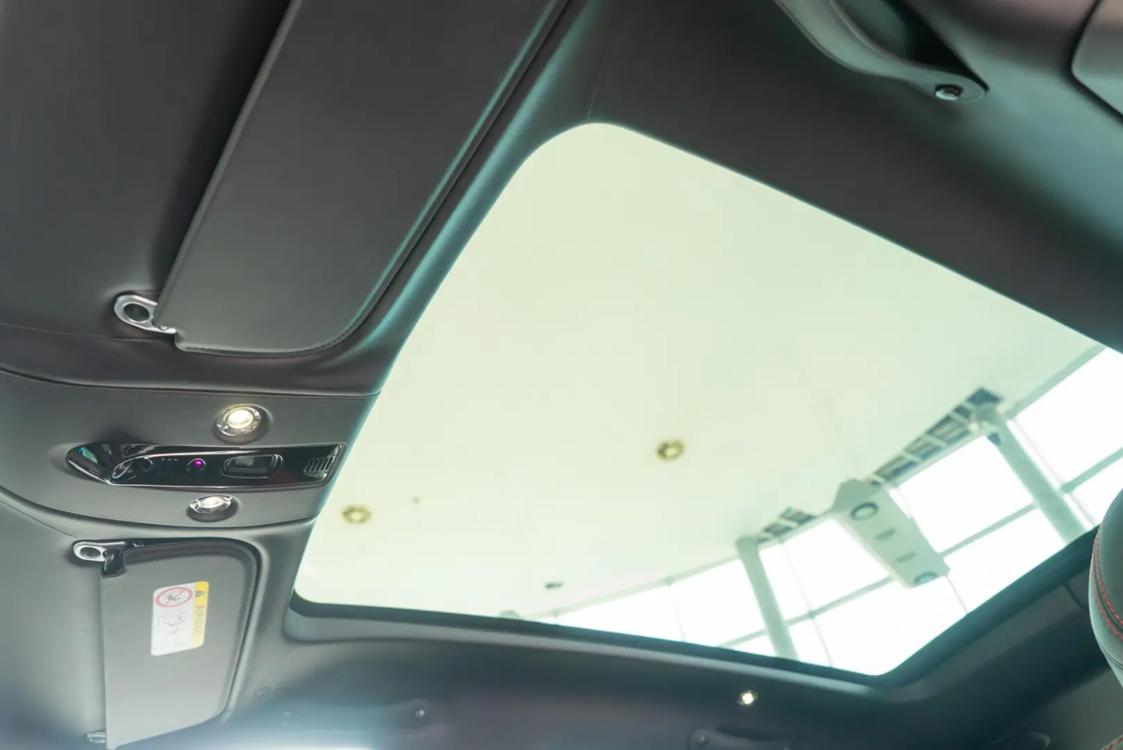 Aston Martin DBX 4.0 V8 Automatic 4x4 - Black