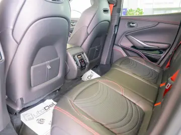 Aston Martin DBX 4.0 V8 Automatic 4x4 - Black
