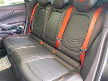 Aston Martin DBX 4.0 V8 Automatic 4x4 - Black