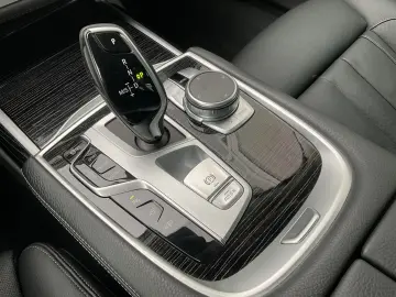 750i xDrive M-SPORT+LASER....