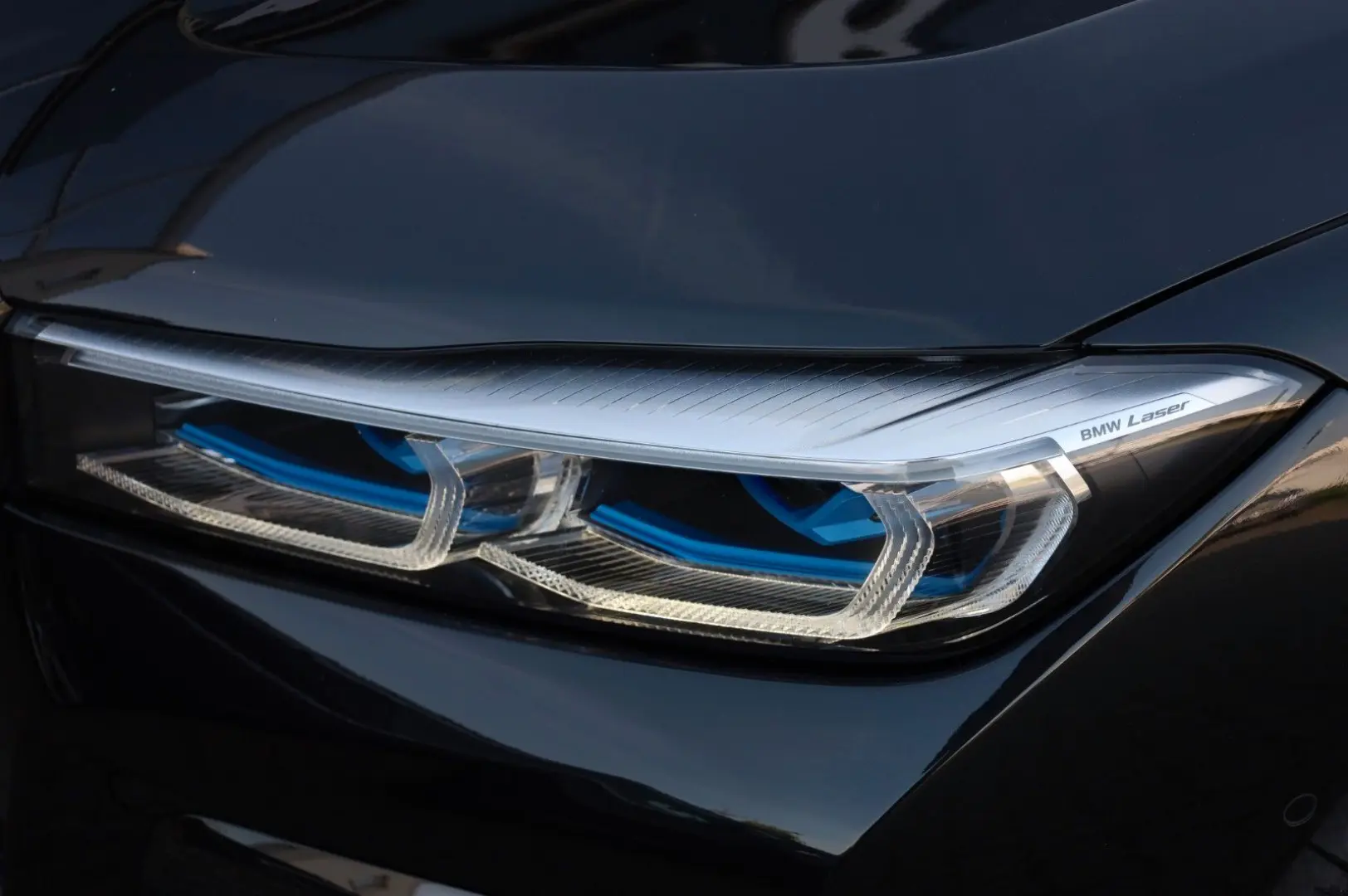 750 i xDrive M Sport Individual B&W Laser 3xTV