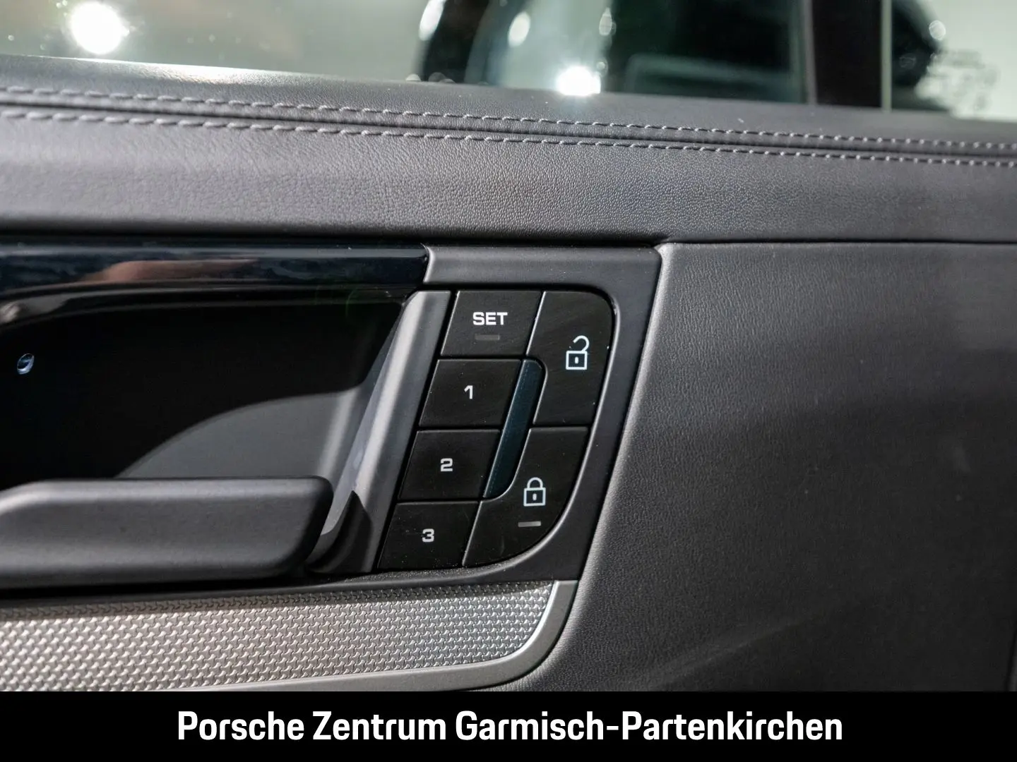Cayenne E-Hybrid 360 Kamera HUD LenkradHZG SHZ