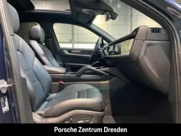 Cayenne E-Hybrid Pano*AHK* SH v+h*Massage*Inno*L