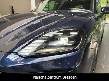 Cayenne E-Hybrid Pano*AHK* SH v+h*Massage*Inno*L