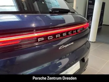 Cayenne E-Hybrid Pano*AHK* SH v+h*Massage*Inno*L