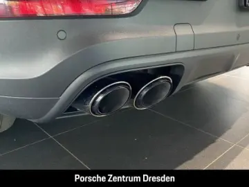 Cayenne E-Hybrid Pano*AHK* SH v+h*Massage*Inno*L