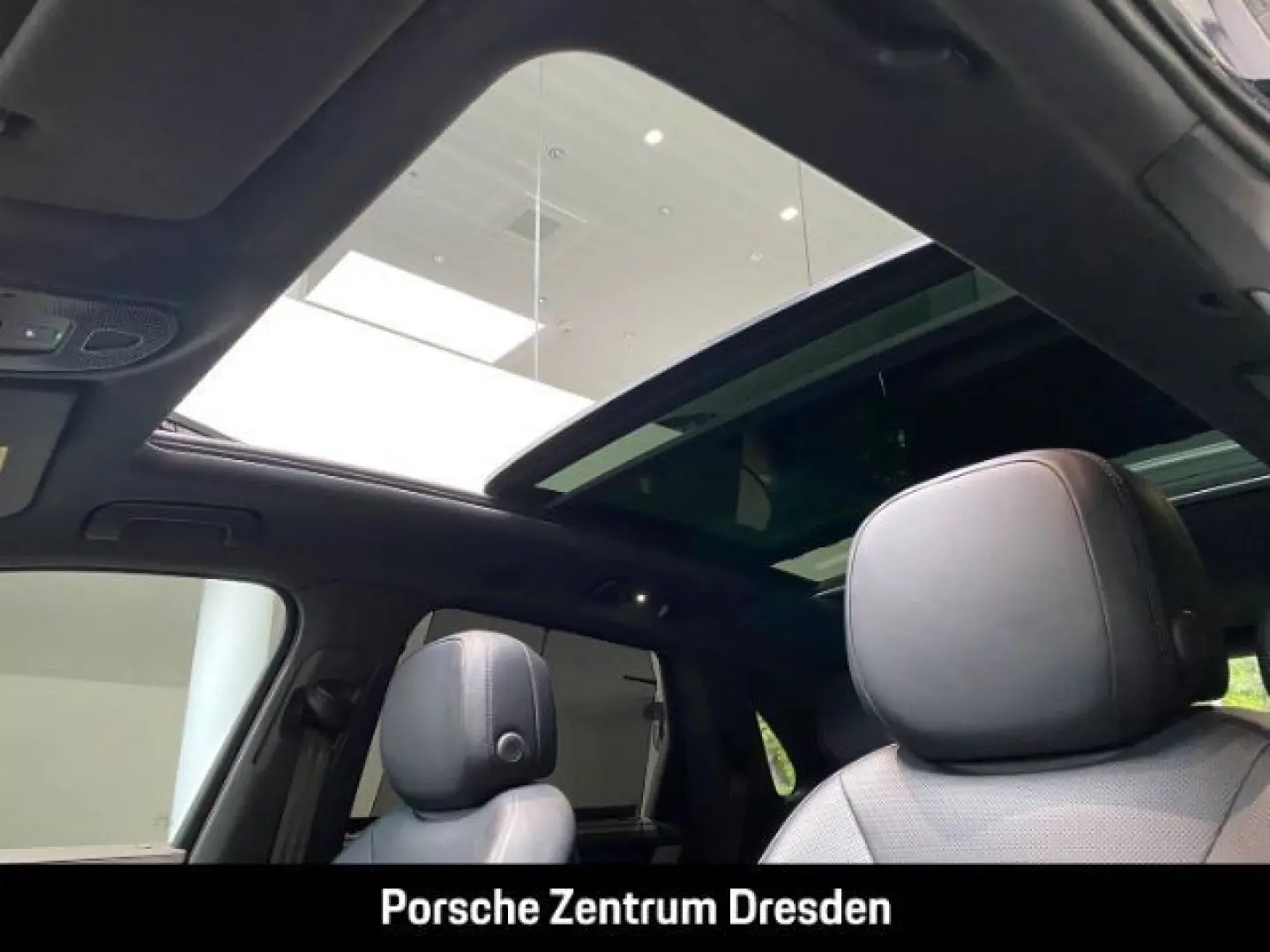 Cayenne E-Hybrid Pano*AHK* SH v+h*Massage*Inno*L