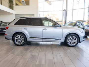 Audi Q7 55TFSIe 3.0 Plug-in Hybrid Quattro 