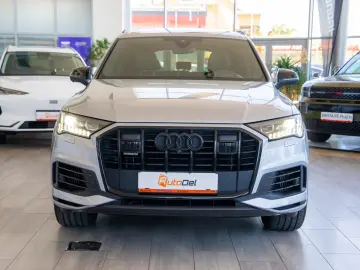 Audi Q7 55TFSIe 3.0 Plug-in Hybrid Quattro  S-Line