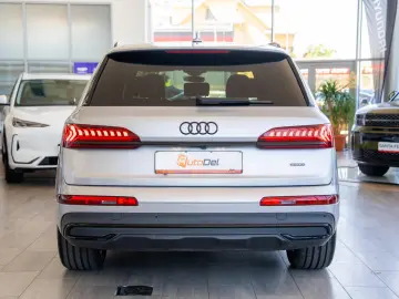 Audi Q7 55TFSIe 3.0 Plug-in Hybrid Quattro  S-Line