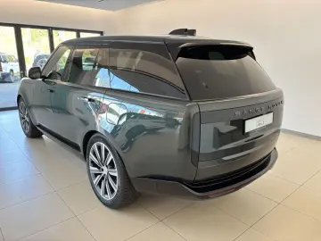 Land Rover Range Rover P460e HSE 22''LM PANO AHK BLACK-PACK