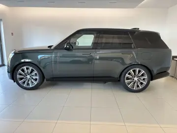 Land Rover Range Rover P460e HSE 22''LM PANO AHK BLACK-PACK
