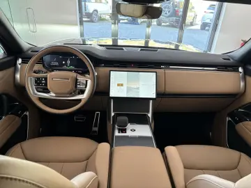 Land Rover Range Rover P460e HSE 22''LM PANO AHK BLACK-PACK