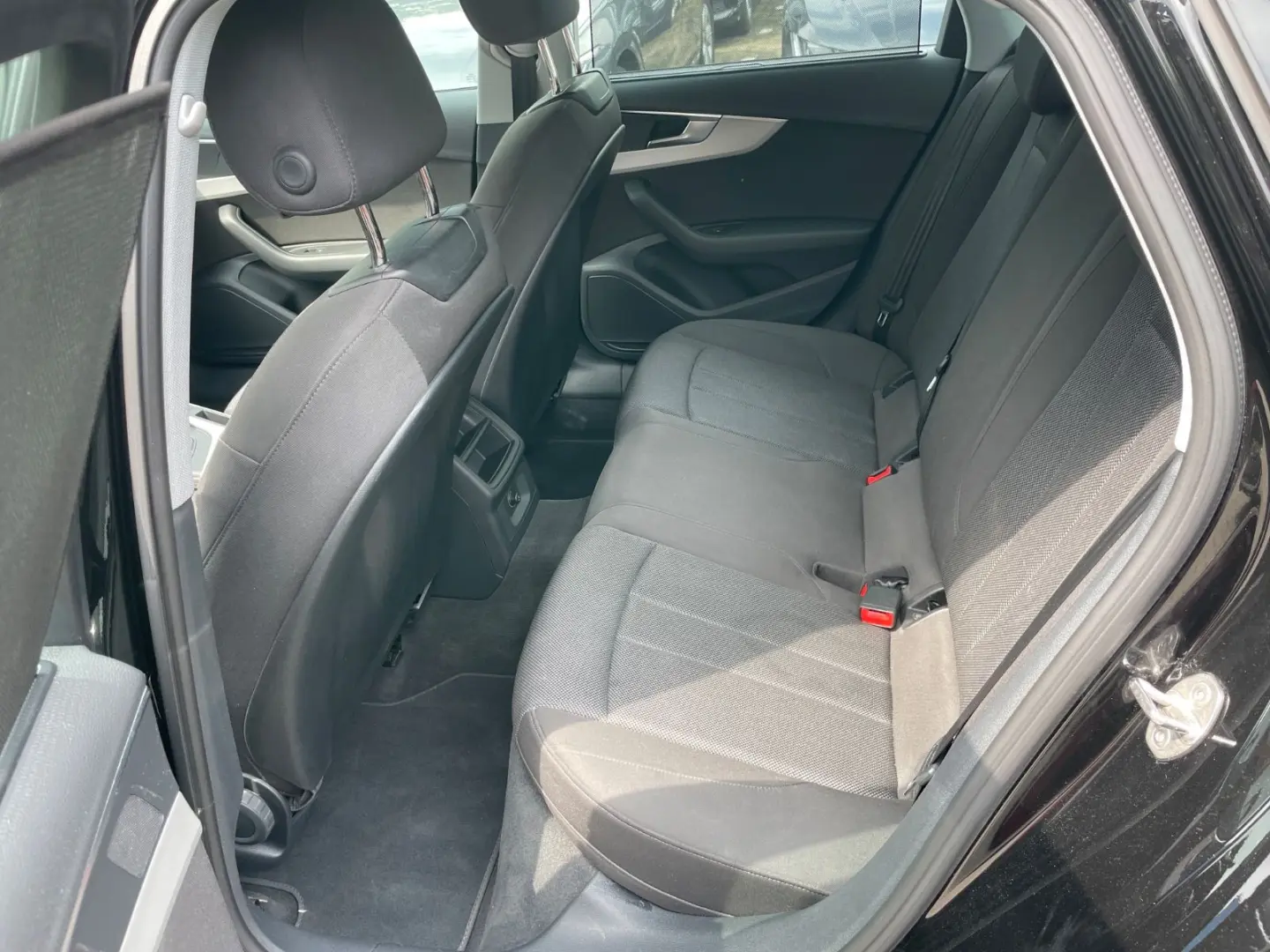 A4 Lim. 40 TDI-S Tonic-LED-Navi-PDC-8 fach Alu