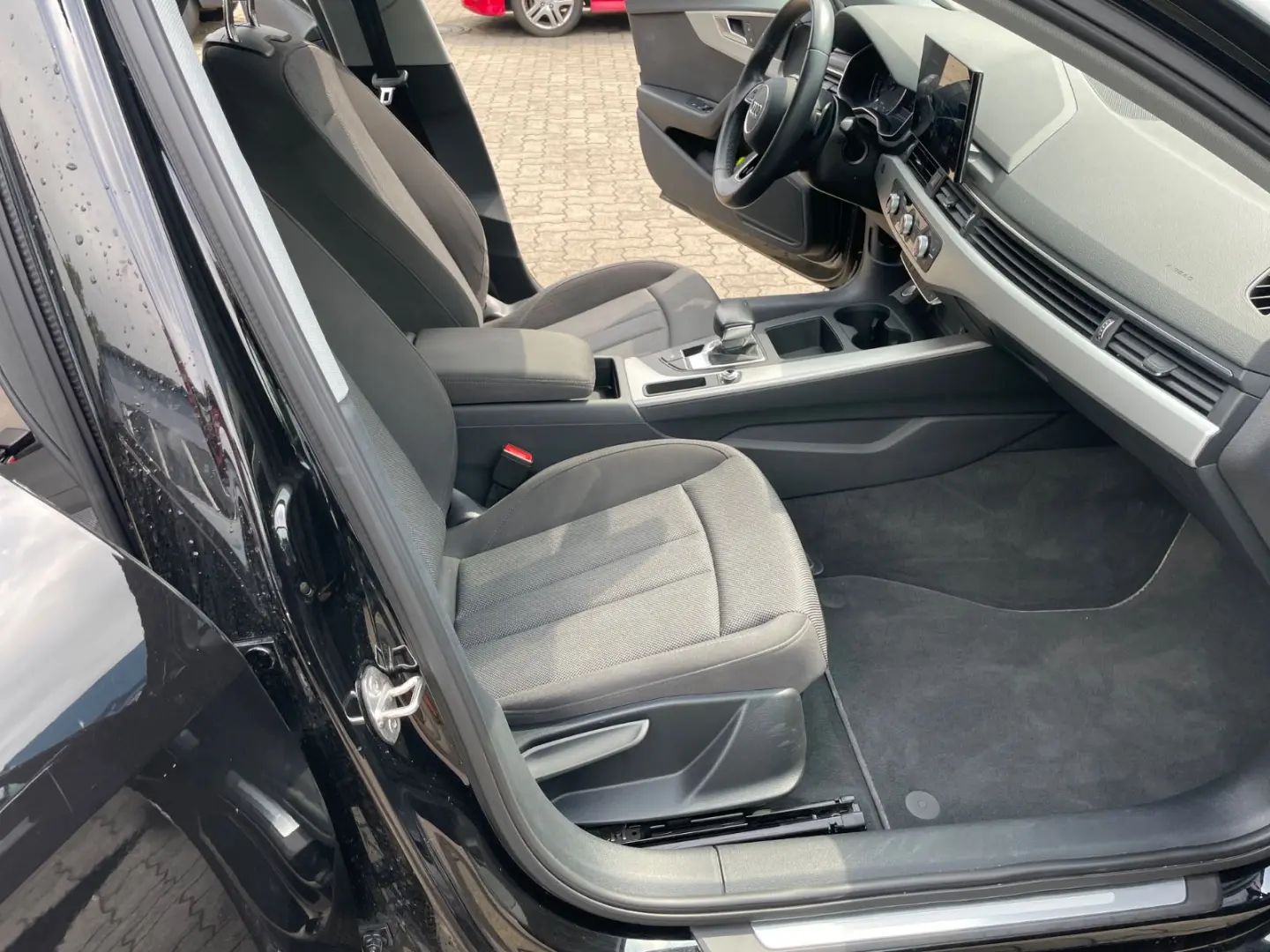 A4 Lim. 40 TDI-S Tonic-LED-Navi-PDC-8 fach Alu