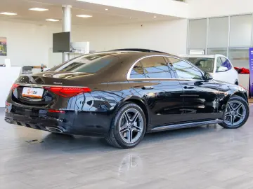 Mercedes-Benz S-Class 580e 4Matic 9G-Tronic 