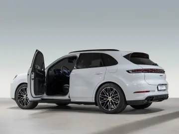 Cayenne E-Hybrid Beifahrerdisplay Massagesitze
