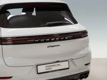 Cayenne E-Hybrid Beifahrerdisplay Massagesitze