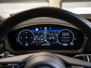Cayenne E-Hybrid Beifahrerdisplay Massagesitze
