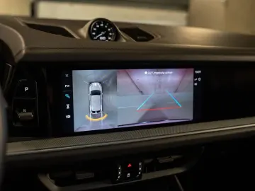 Cayenne E-Hybrid Beifahrerdisplay Massagesitze