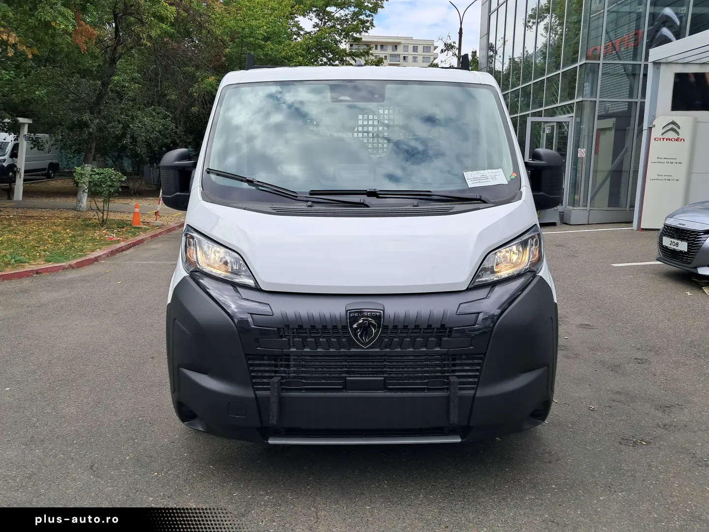 PEUGEOT BOXER Platou Cabina Simpla L4 2.2 diesel 140 CP