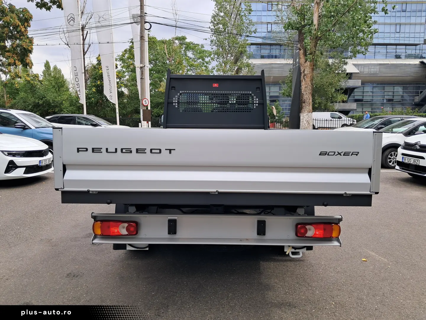 PEUGEOT BOXER Platou Cabina Simpla L4 2.2 diesel 140 CP
