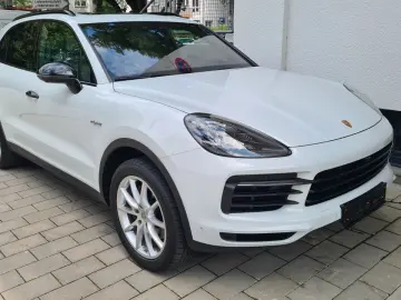 Cayenne E-Hybrid,Pano,AHK,Kamera360,PDLS+,HUD,Me