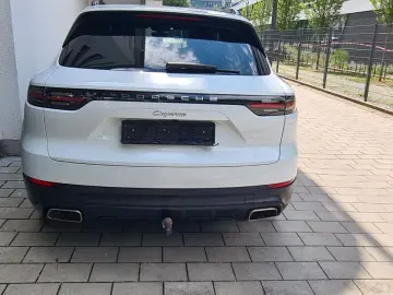 Cayenne E-Hybrid,Pano,AHK,Kamera360,PDLS+,HUD,Me