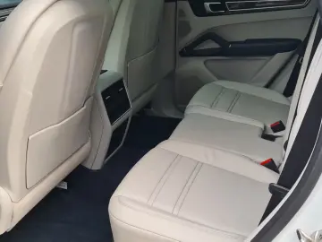 Cayenne E-Hybrid,Pano,AHK,Kamera360,PDLS+,HUD,Me