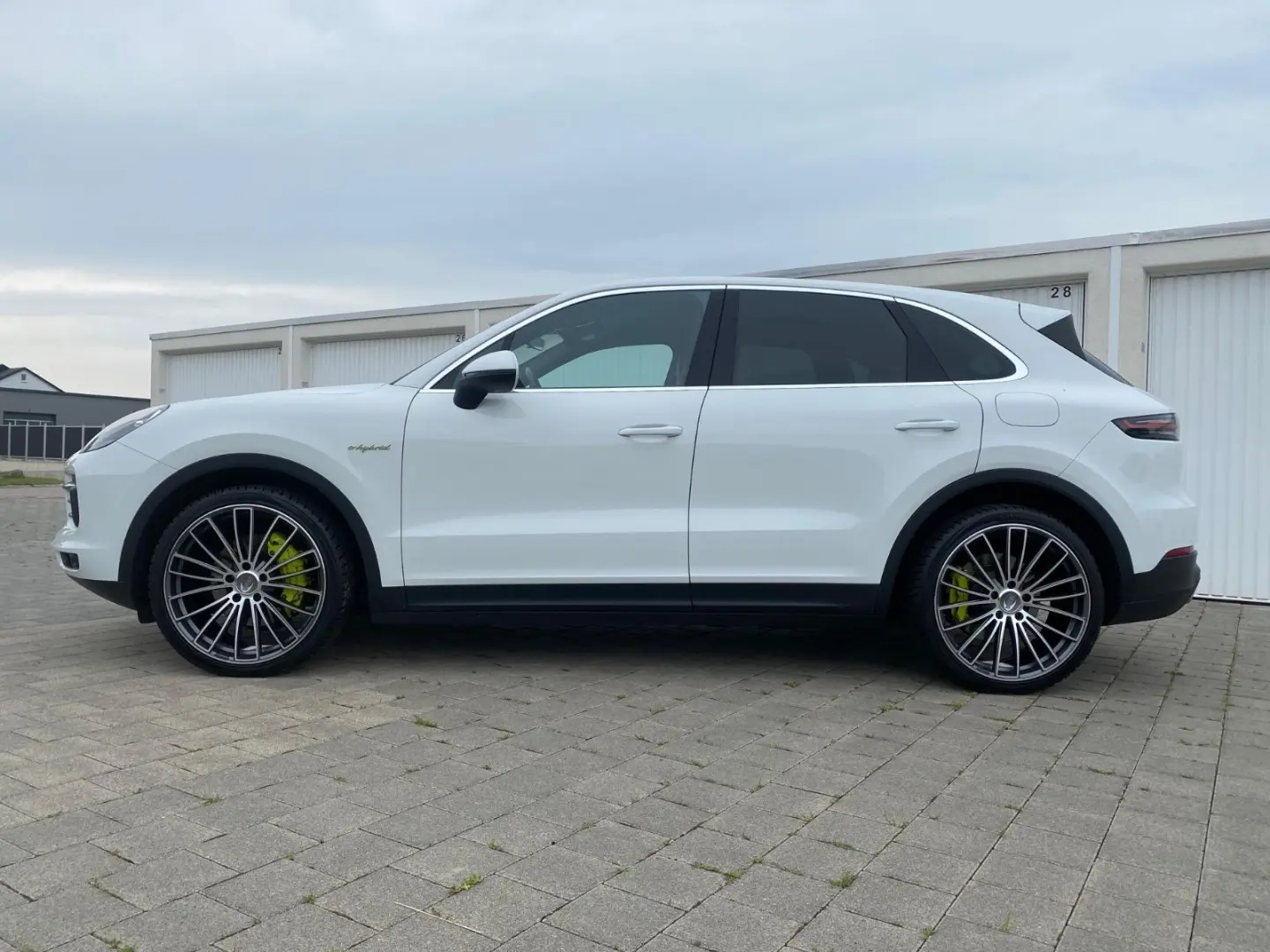 Cayenne E-Hybrid, 1. Hand, MwSt. 22 Techart