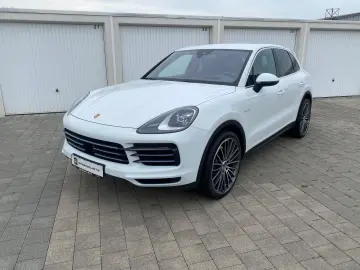 Cayenne E-Hybrid, 1. Hand, MwSt. 22 Techart