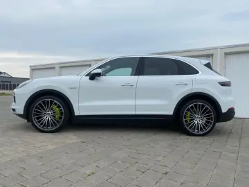 Cayenne E-Hybrid, 1. Hand, MwSt. 22 Techart