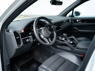 Cayenne E-Hybrid, 1. Hand, MwSt. 22 Techart