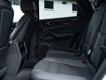 Cayenne E-Hybrid, 1. Hand, MwSt. 22 Techart