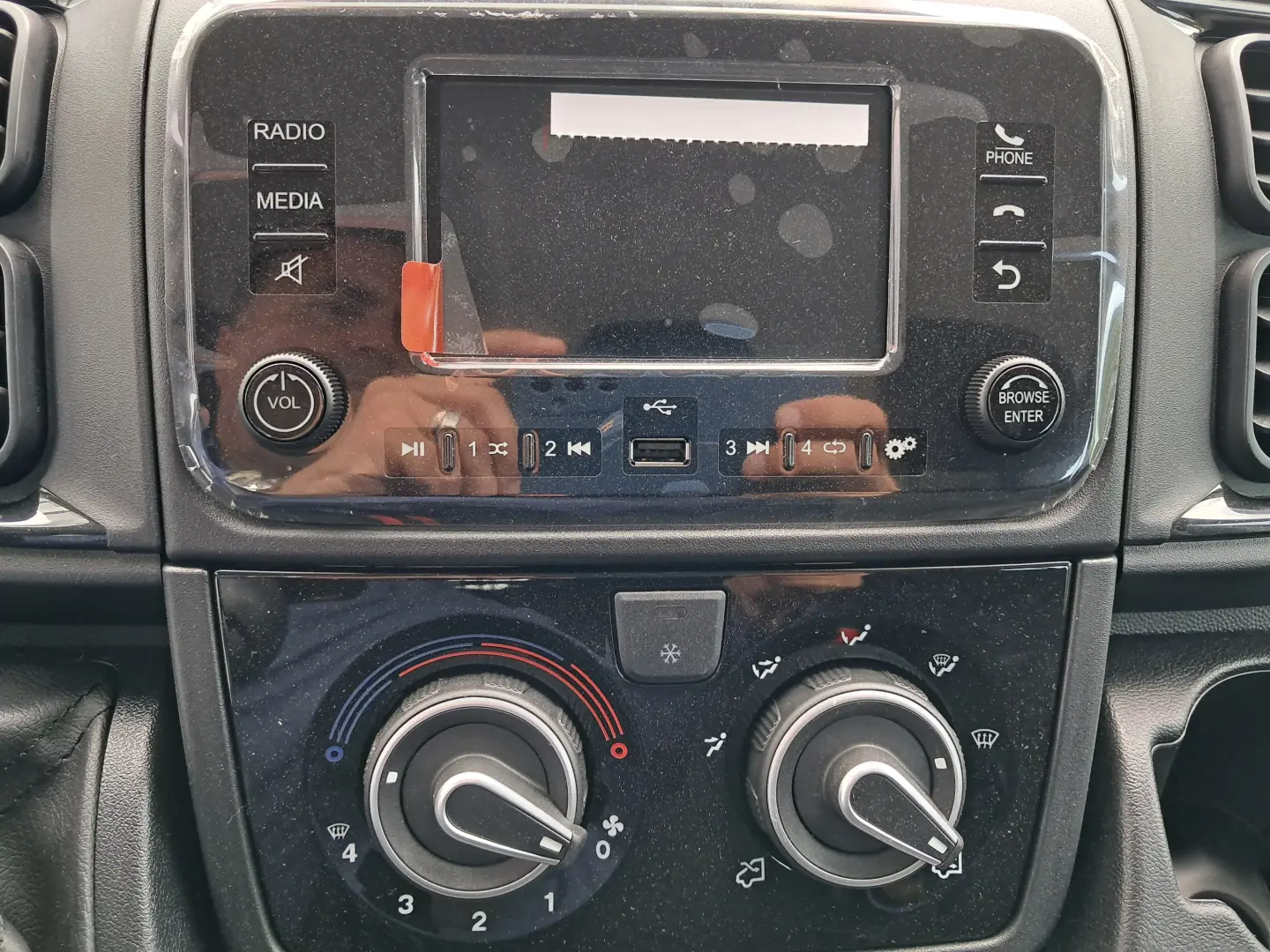 PEUGEOT BOXER Platou Cabina Dubla L4 2.2 diesel 140 CP