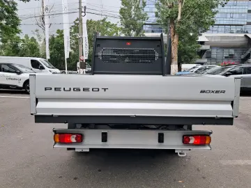 PEUGEOT BOXER Platou Cabina Dubla L4 2.2 diesel 140 CP