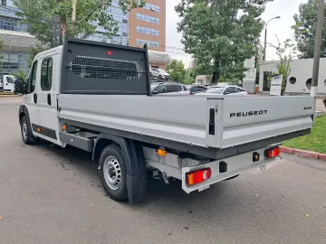 PEUGEOT BOXER Platou Cabina Dubla L4 2.2 diesel 140 CP