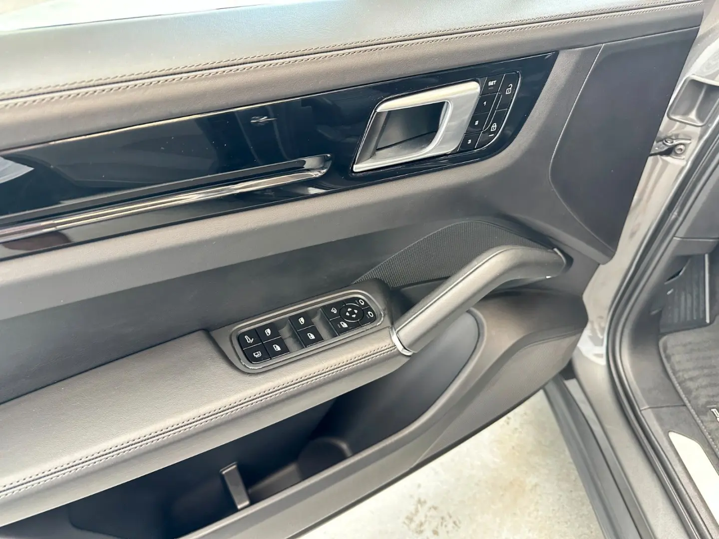 Cayenne E-Hybrid Head Up*Panorama*Leder*1.Hand
